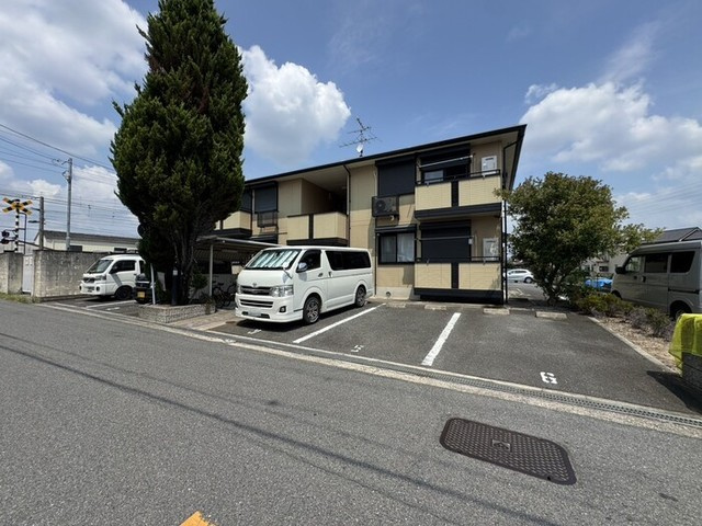 クラスターコートの駐車場