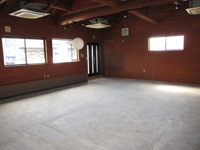 香芝市上中の店舗一部の内装