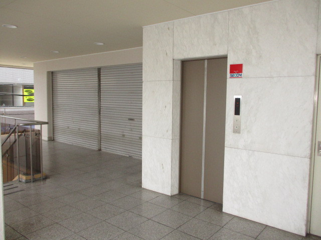 北葛城郡王寺町王寺２丁目の店舗一部のその他