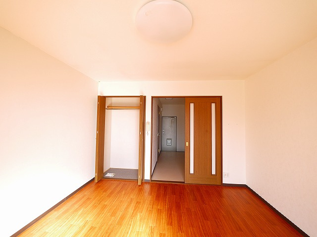 サンモール野神Ⅱの居間・リビング