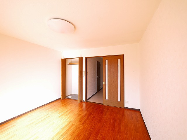 サンモール野神Ⅱの居間・リビング