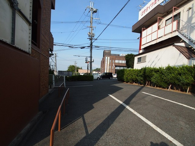 北葛城郡王寺町葛下１丁目の店舗一部の駐車場