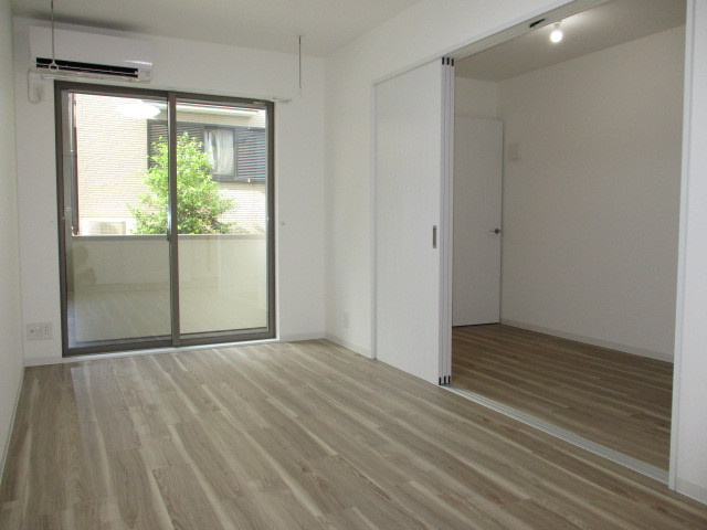 ジーメゾン郡山リアンの居間・リビング