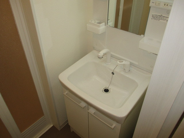 ジーメゾン郡山リアンの洗面所