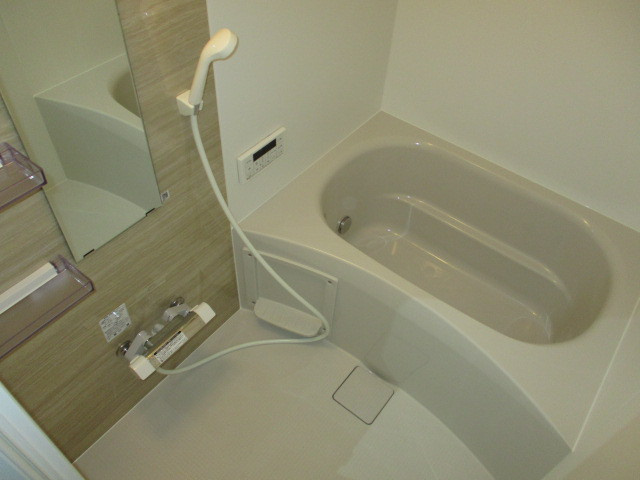 ジーメゾン郡山リアンの浴室