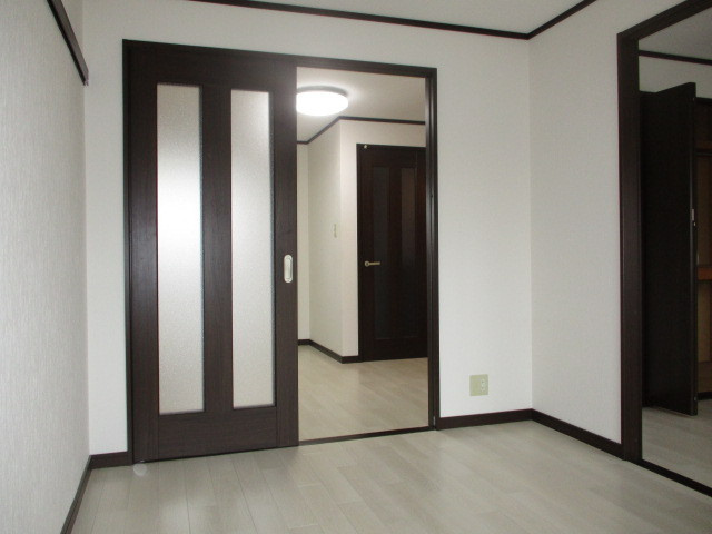 アーバン西大和6号の寝室