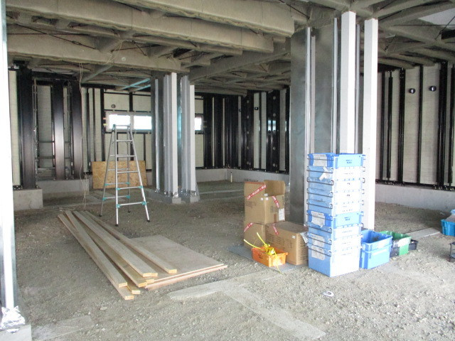 香芝市狐井の店舗事務所の内装