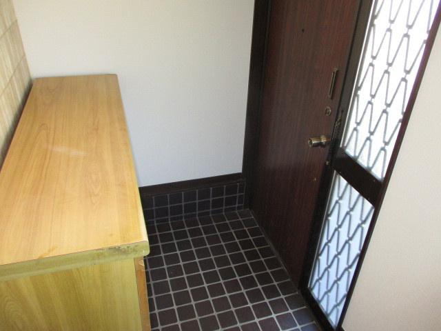 三室2戸建の玄関