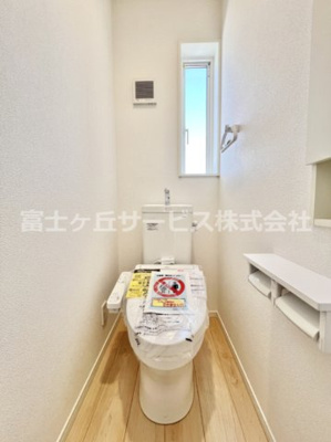 【トイレ】 | 沼津市沢田町 新築一戸建て 3号棟 | 2Fのトイレです