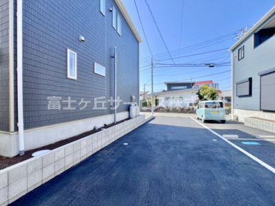 【前面道路含む現地写真】 | 沼津市沢田町 新築一戸建て 3号棟 | 前面道路含む現地写真です