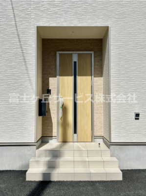 【エントランス】 | 沼津市沢田町 新築一戸建て 3号棟 | エントランスです