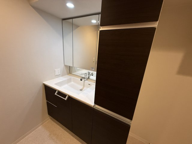 Refisia箕面船場の独立洗面台