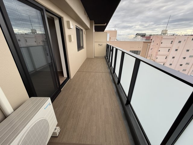 Refisia箕面船場のバルコニー