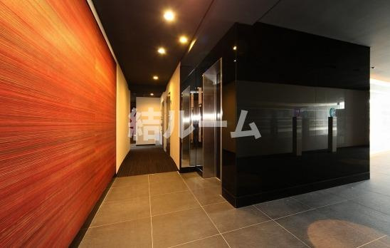 北区東十条１丁目の賃貸マンションのロビー