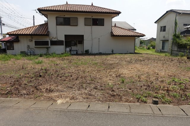 高崎市金古町　【整形角地】売地の外観|西から東方向