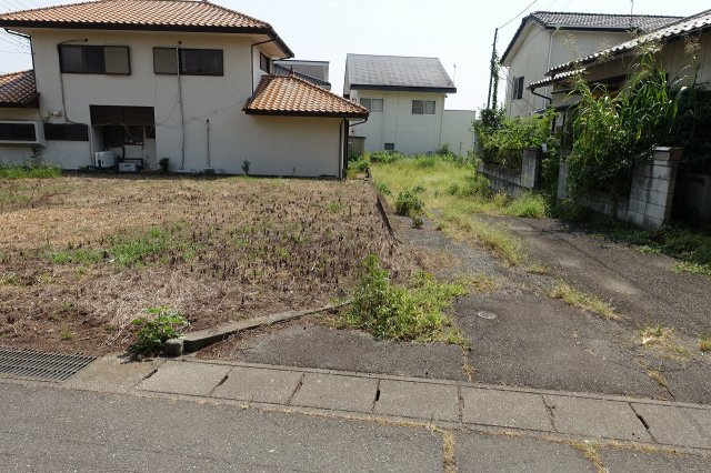 高崎市金古町　【整形角地】売地の外観|南側境界を西から東方向