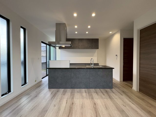 西宮市苦楽園四番町の居間・リビング