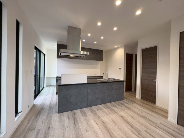 西宮市苦楽園四番町の居間・リビング