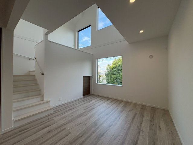 西宮市苦楽園四番町の洋室