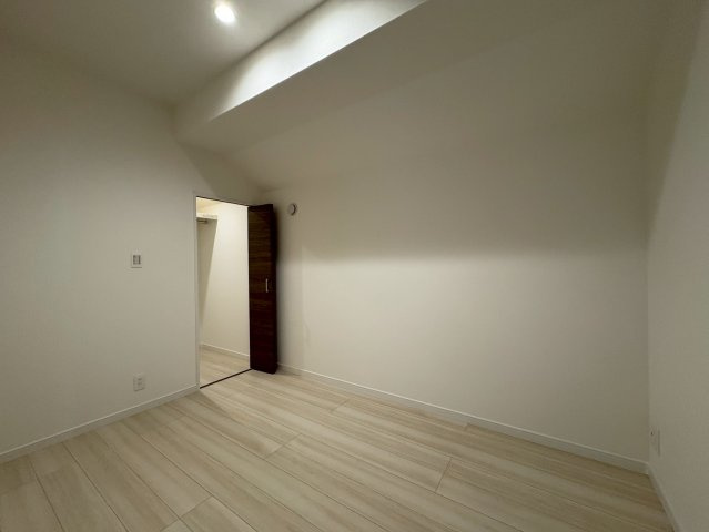 西宮市苦楽園四番町の洋室