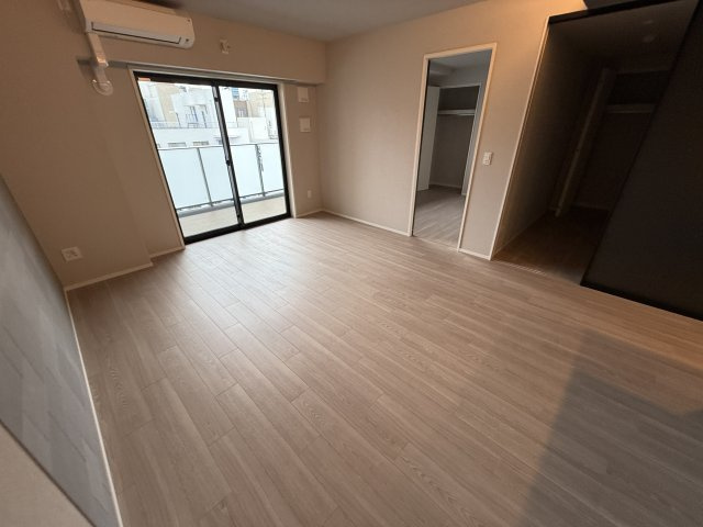 Refisia箕面船場の居間・リビング