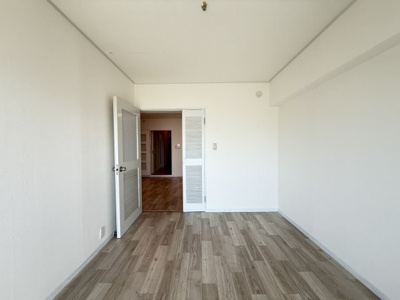 【洋室】 | 日商岩井京橋ハイツ