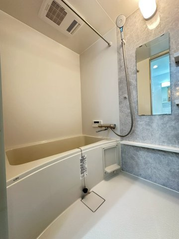 クリエオーレ南正雀の浴室