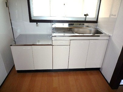 松江東アパートのキッチン