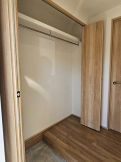 【収納】 | KKアパート | コートなどもかけられます！