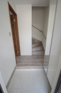 【玄関】 | 【仲介手数料無料！！】川崎市麻生区細山7丁目　新築戸建て（全3棟）C号棟　4580万円