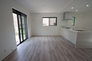 【居間・リビング】 | 【仲介手数料無料！！】川崎市麻生区細山7丁目　新築戸建て（全3棟）C号棟　4580万円 | LDK16.7帖