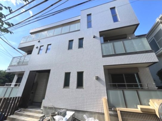 アベニール柏木(新宿区北新宿2丁目)の外観|お電話でお問い合わせを頂くとスムーズです♪