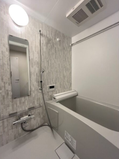 アベニール柏木(新宿区北新宿2丁目)の浴室