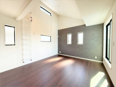 【その他】 | 【仲介手数料３００万円が無料！！】■デザイナーズハウス■7項目で最高評価 | 【最大ポイントは「諸費用が３２０万円ＯＦＦ」です！！】
■参考写真（２号棟）
■陽当り良好！
■デザイナーズハウス
■性能評価７項目で最高等級取得
■３５年保証
■省エネラベル取得