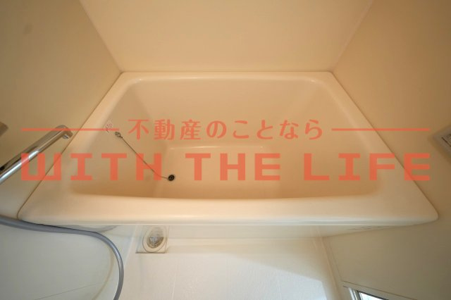 ケイズヴィラ【10,000円キャッシュバック対象物件】の浴室|落ち着いた空間のお風呂です
