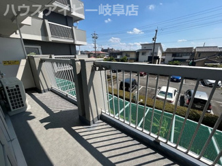 【バルコニー】 | コーポシェイーネ2階！輻射式全館空調エフコンシステム搭載！ペット飼育可能なマンション！駐車場確保あり | コーポシェイーネ2階部分！輻射式全館空調エフコンシステム搭載！ペット飼育可能なマンション！駐車場確保あり