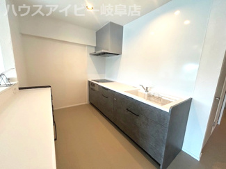 【キッチン】 | コーポシェイーネ2階！輻射式全館空調エフコンシステム搭載！ペット飼育可能なマンション！駐車場確保あり | コーポシェイーネ2階部分！輻射式全館空調エフコンシステム搭載！ペット飼育可能なマンション！駐車場確保あり