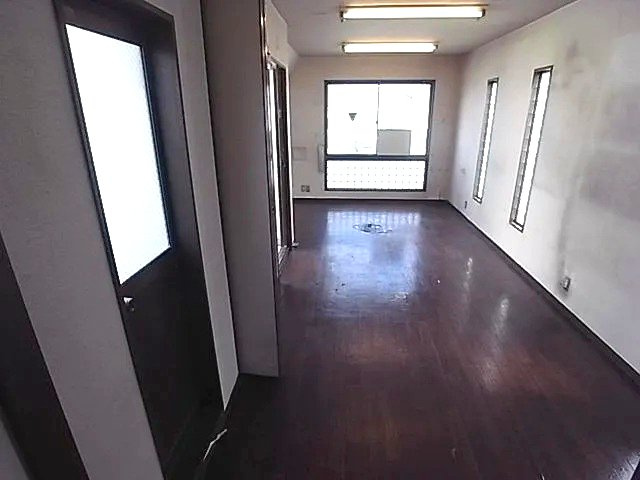 レファインド芦屋3の玄関