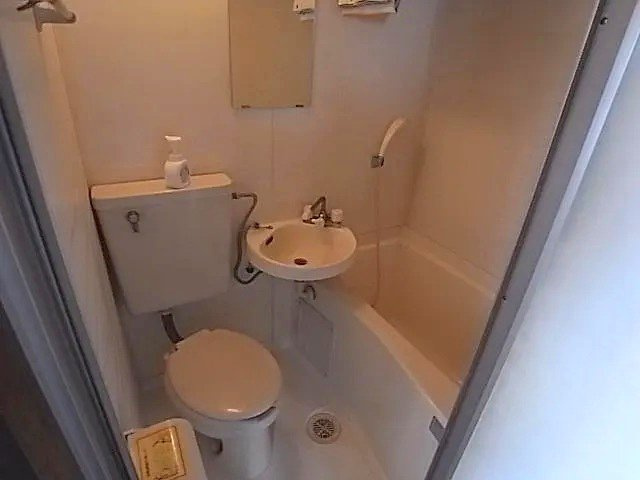 レファインド芦屋3の浴室