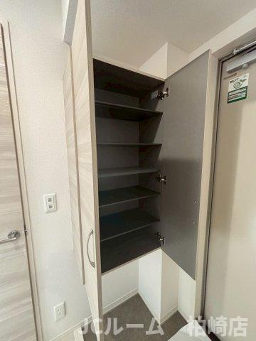 柏崎市豊町のアパートの収納