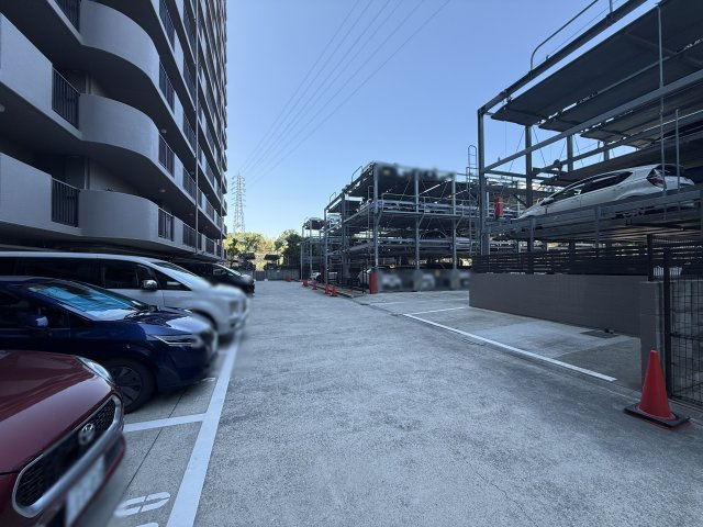 リベール明石魚住Ⅴの駐車場