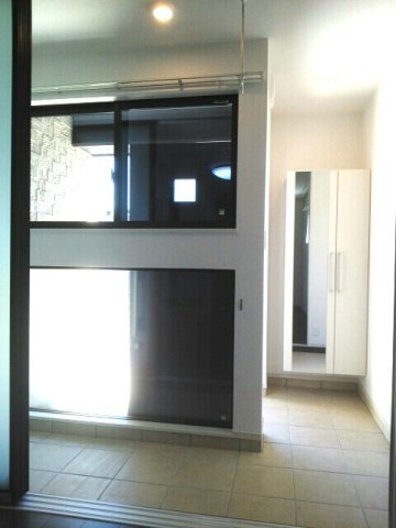 グラ－ス・エムの玄関|毎日通る玄関はこちらです