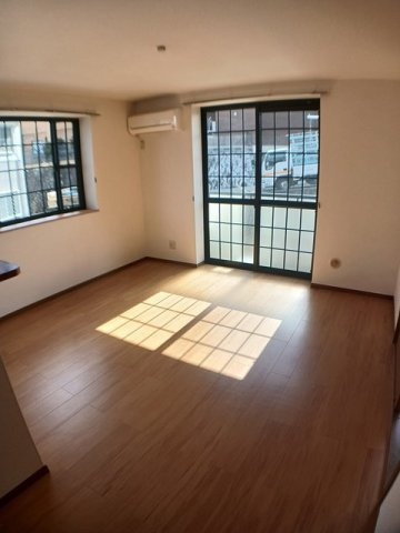 エルコートＢの居間・リビング|ゆったり過ごせる居間です