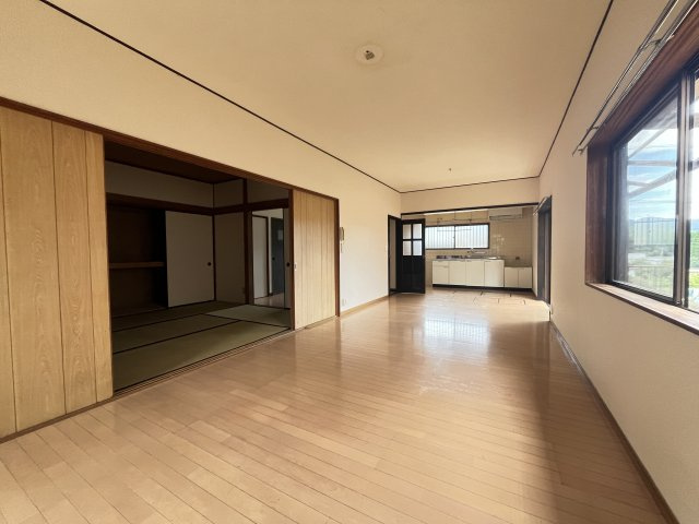 中古住宅　揖斐川町上野の居間・リビング|ＬＤＫ