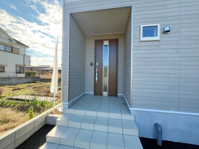 【玄関】 | 熊谷市久下第14  クレイドルガーデン　新築戸建　全2棟　2号棟