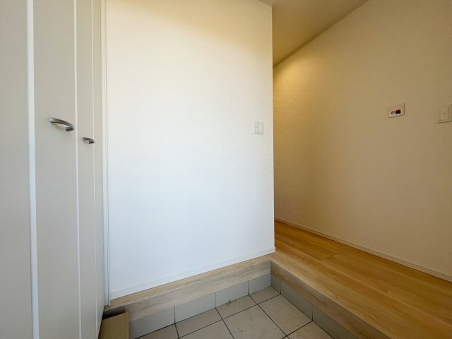 【玄関】 | 熊谷市久下第14  クレイドルガーデン　新築戸建　全2棟　2号棟