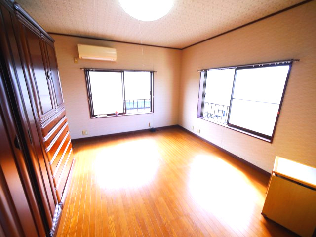 長生郡長生村岩沼　中古戸建の洋室|平成7年9月築３DK 2階にもトイレありJR外房線八積駅徒歩約12分2階洋間8帖 軽自動車は2台可能
