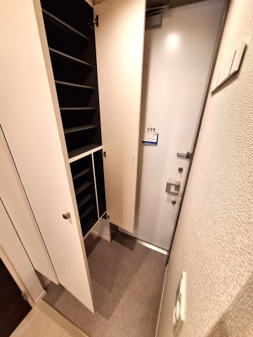 Belle cascade Akabaneの玄関