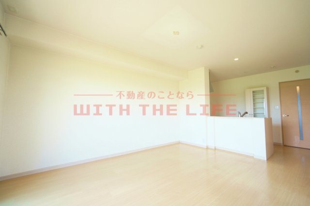 プレリュード【キャッシュバック対象物件】の内装|明るい室内です