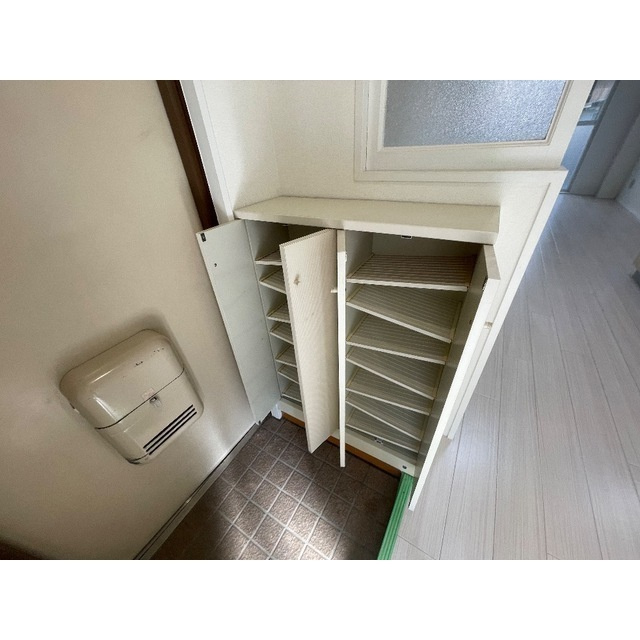 マルスハイツ大原の玄関